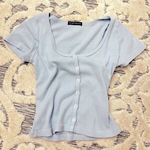 Brandy Melville button baby tee